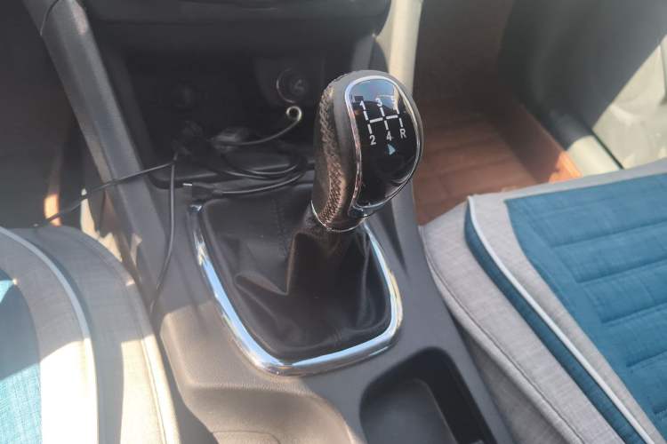 Used Chery Arrizo 7 2015 1.5T Manual ZhiXiang Edition Gear Lever