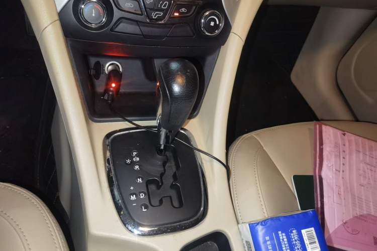 Used Chery Arrizo 7 2015 1.6L CVT ZhiShang Edition Gear Lever