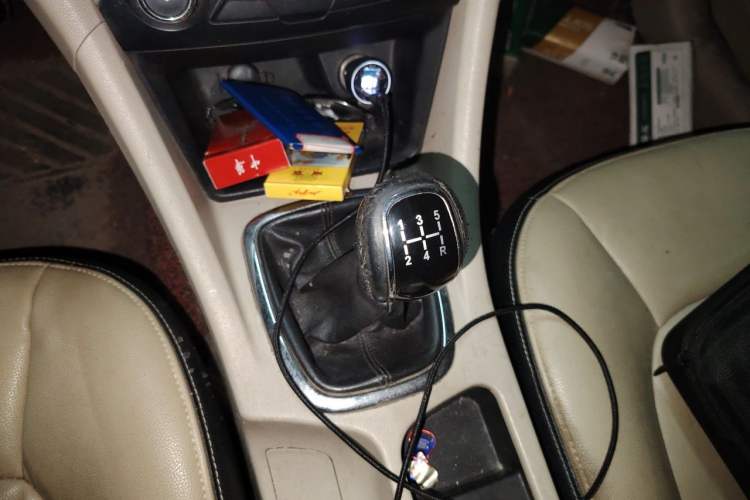 Used Chery Arrizo 7 2015 1.6L Manual ZhiShang Edition Gear Lever