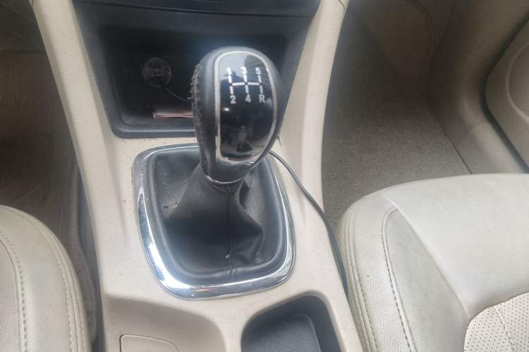 Used Chery Arrizo 7 2015 1.6L Manual Zhi Ling Edition Gear Lever