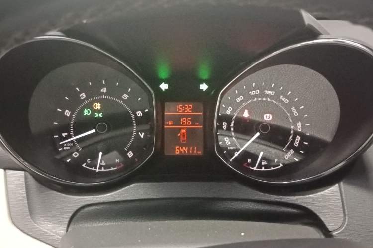Used Chery Arrizo 7 2015 1.6L Manual ZhiShang Edition Instrument Cluster