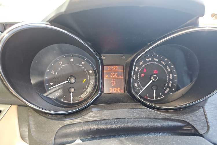 Used Chery Arrizo 7 2015 1.6L Manual ZhiShang Edition Instrument Cluster