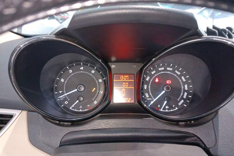 Used Chery Arrizo 7 2015 1.6L Manual ZhiShang Edition Instrument Cluster