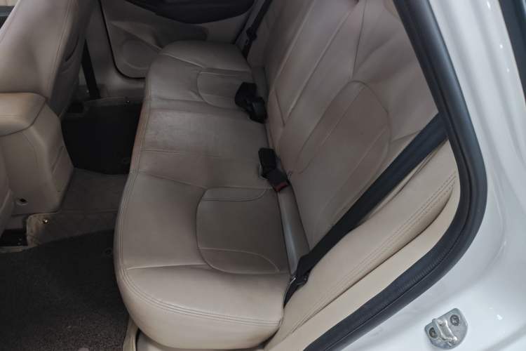 Used Chery Arrizo 7 2015 1.6L Manual ZhiShang Edition Interior 1