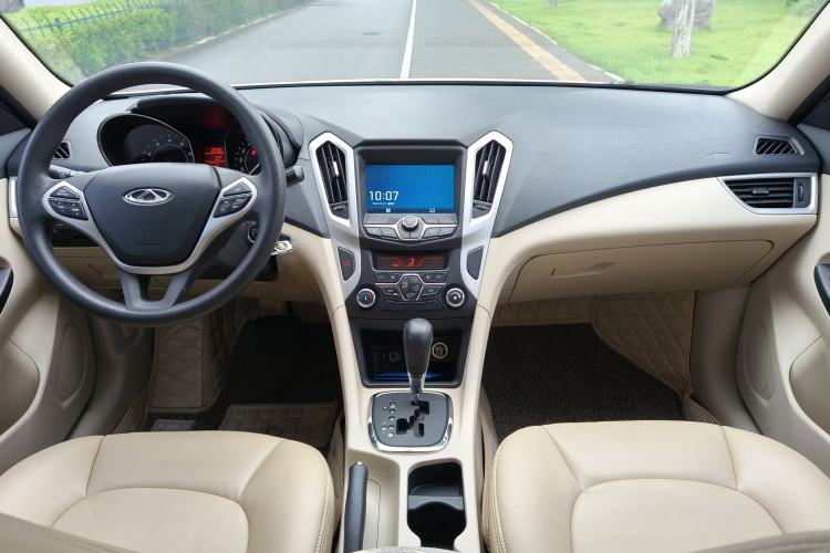 Used Chery Arrizo 7 2015 1.6L CVT Zhiling Edition Interior 2