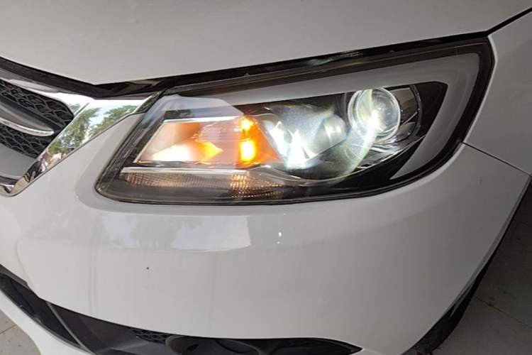 Used Chery Arrizo 7 2015 1.6L Manual Zhi Ling Edition Left Front Headlight