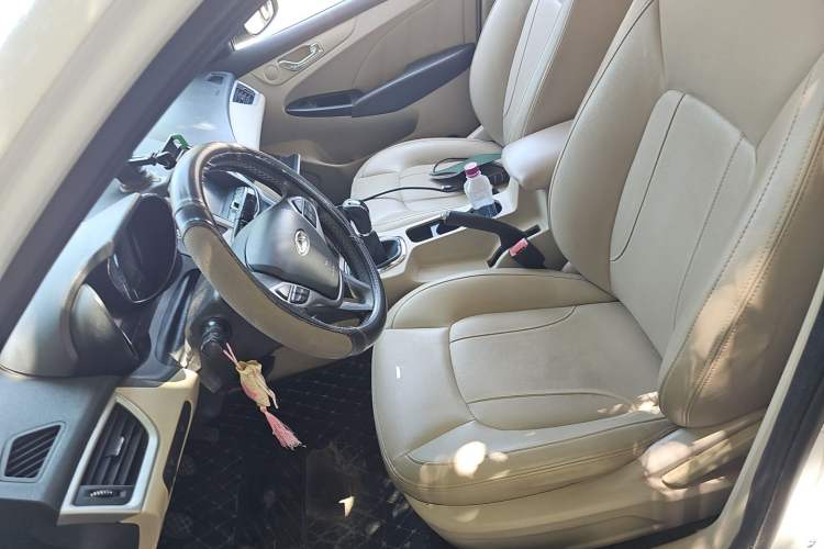 Used Chery Arrizo 7 2015 1.6L Manual ZhiShang Edition Left Front Seat