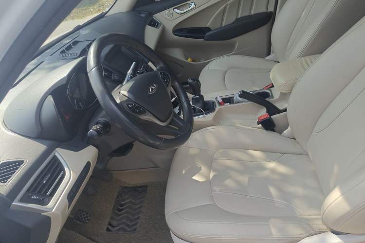 Used Chery Arrizo 7 2015 1.6L Manual ZhiShang Edition Left Front Seat