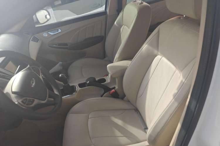 Used Chery Arrizo 7 2015 1.6L Manual ZhiShang Edition Left Front Seat