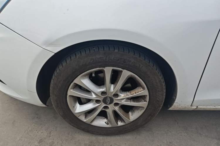 Used Chery Arrizo 7 2015 1.6L CVT ZhiShang Edition Left Front Wheel Hub