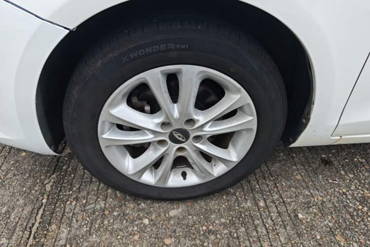 Used Chery Arrizo 7 2015 1.5T Manual ZhiXiang Edition Left Front Wheel Hub