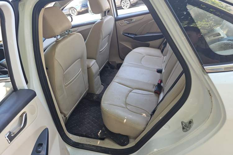 Used Chery Arrizo 7 2015 1.6L Manual ZhiShang Edition Left Rear Seat