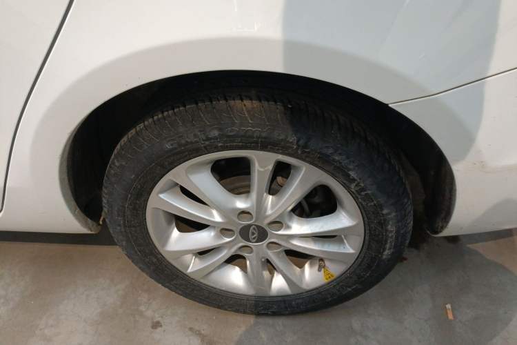 Used Chery Arrizo 7 2015 1.6L Manual ZhiShang Edition Left Rear Wheel Hub
