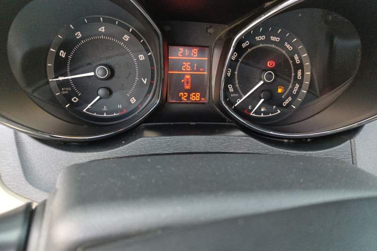 Used Chery Arrizo 7 2015 1.6L Manual ZhiShang Edition Odometer Close Up