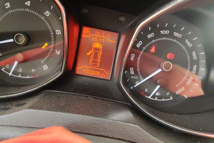 Used Chery Arrizo 7 2015 1.6L CVT ZhiXiang Edition Odometer Close Up