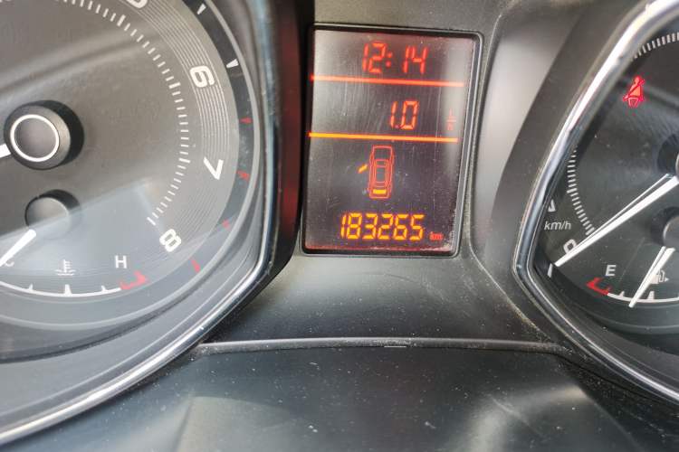 Used Chery Arrizo 7 2015 1.6L Manual ZhiShang Edition Odometer Close Up