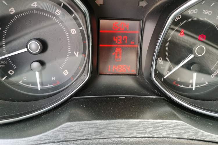 Used Chery Arrizo 7 2015 1.6L Manual ZhiShang Edition Odometer Close Up