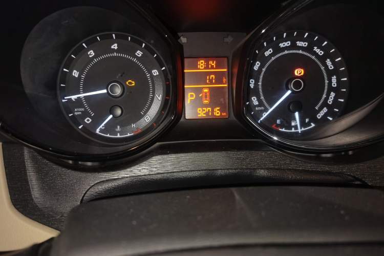 Used Chery Arrizo 7 2015 1.6L CVT ZhiShang Edition Odometer Close Up