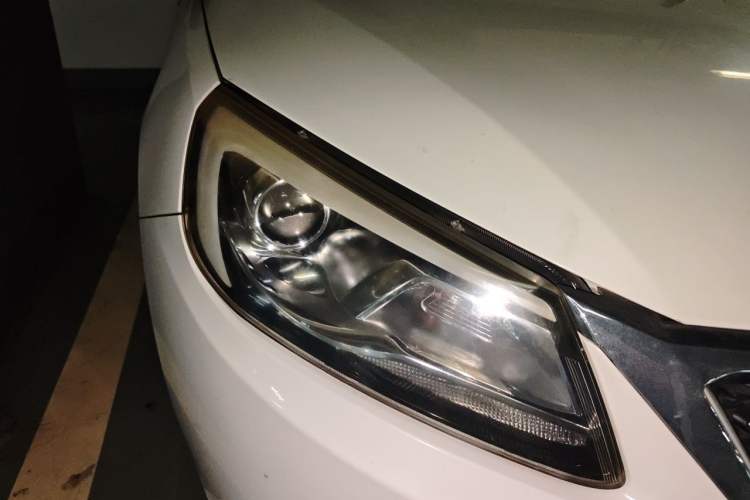 Used Chery Arrizo 7 2015 1.6L Manual Zhi Ling Edition Right Front Headlight