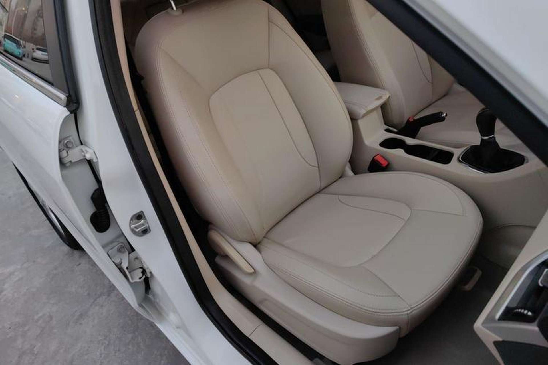 Used Chery Arrizo 7 2015 1.6L Manual ZhiShang Edition Right Front Seat