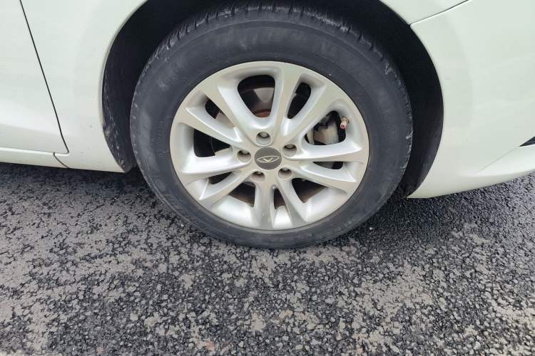 Used Chery Arrizo 7 2015 1.6L CVT ZhiShang Edition Right Front Wheel Hub