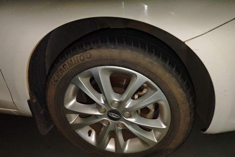 Used Chery Arrizo 7 2015 1.6L Manual Zhi Ling Edition Right Front Wheel Hub
