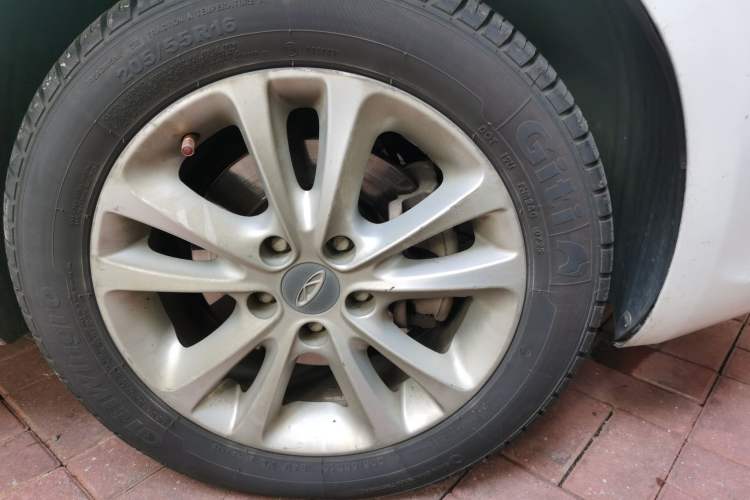 Used Chery Arrizo 7 2015 1.6L Manual Zhi Ling Edition Right Front Wheel Hub