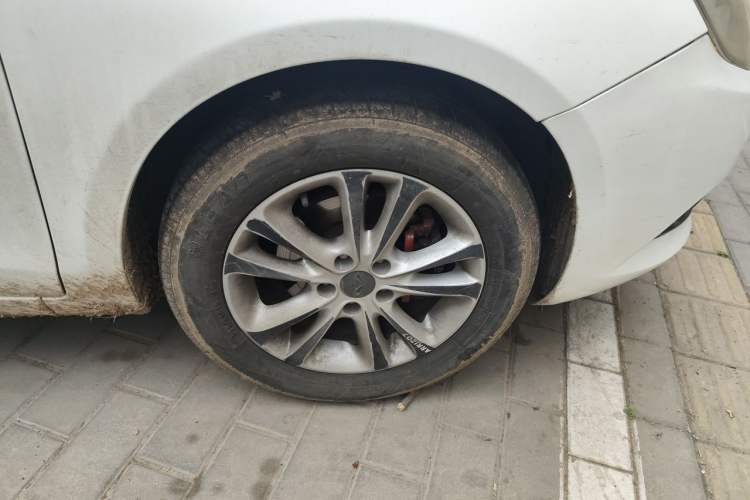 Used Chery Arrizo 7 2015 1.5T Manual ZhiShang Edition Right Front Wheel Hub