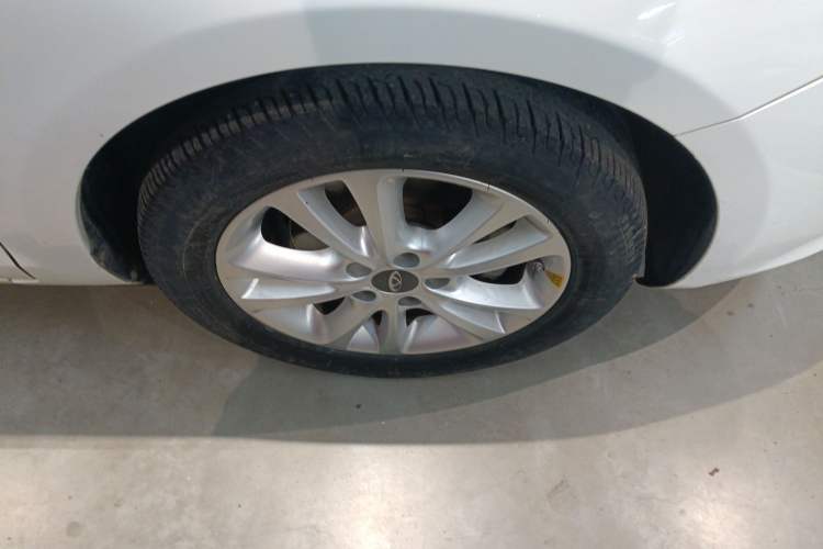 Used Chery Arrizo 7 2015 1.6L Manual ZhiShang Edition Right Front Wheel Hub