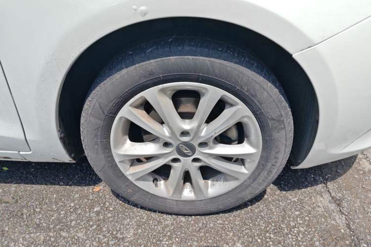 Used Chery Arrizo 7 2015 1.5T Manual ZhiXiang Edition Right Front Wheel Hub