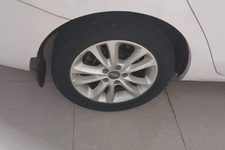 Used Chery Arrizo 7 2015 1.6L Manual ZhiShang Edition Right Rear Wheel Hub