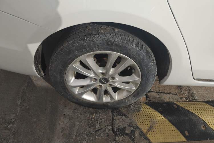 Used Chery Arrizo 7 2015 1.6L Manual ZhiShang Edition Right Rear Wheel Hub