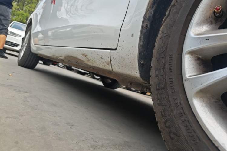 Used Chery Arrizo 7 2015 1.6L CVT ZhiShang Edition Right Side Sill