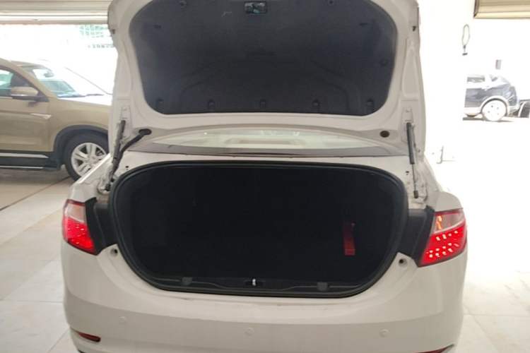 Used Chery Arrizo 7 2015 1.6L Manual Zhi Ling Edition Trunk