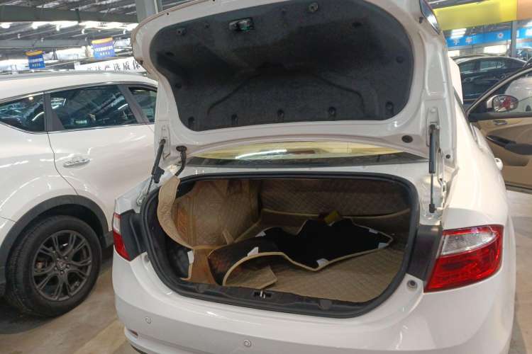 Used Chery Arrizo 7 2015 1.6L Manual ZhiShang Edition Trunk