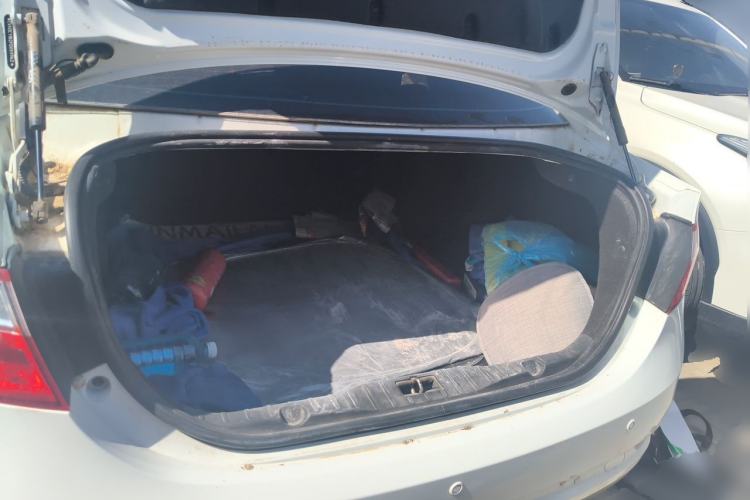 Used Chery Arrizo 7 2015 1.5T Manual ZhiXiang Edition Trunk