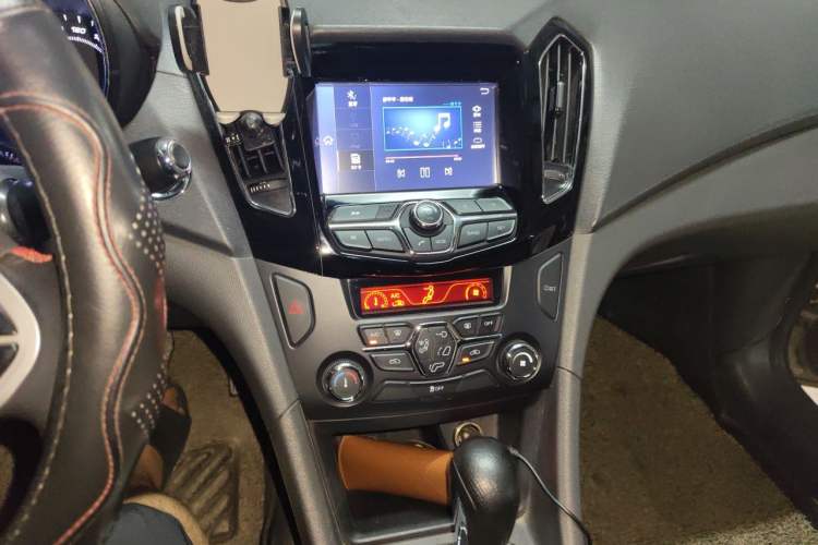 Used Chery Arrizo 7 2016 1.6L CVT ZhiShang Edition Audio And AC Panel