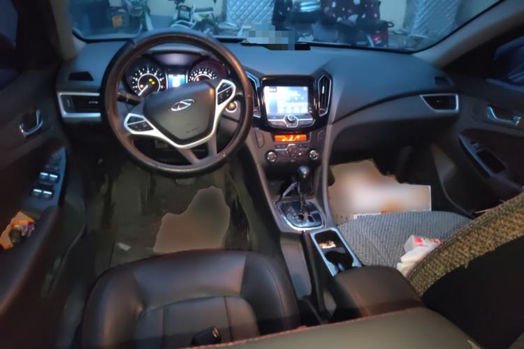 Used Chery Arrizo 7 2016 1.6L CVT ZhiShang Edition Center Console