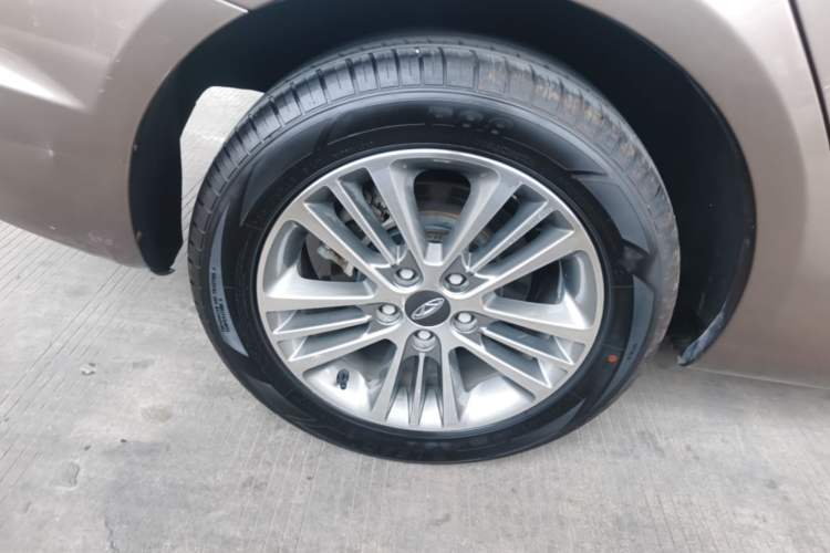Used Chery Arrizo 7 2016 1.6L CVT ZhiShang Edition Right Rear Wheel Hub