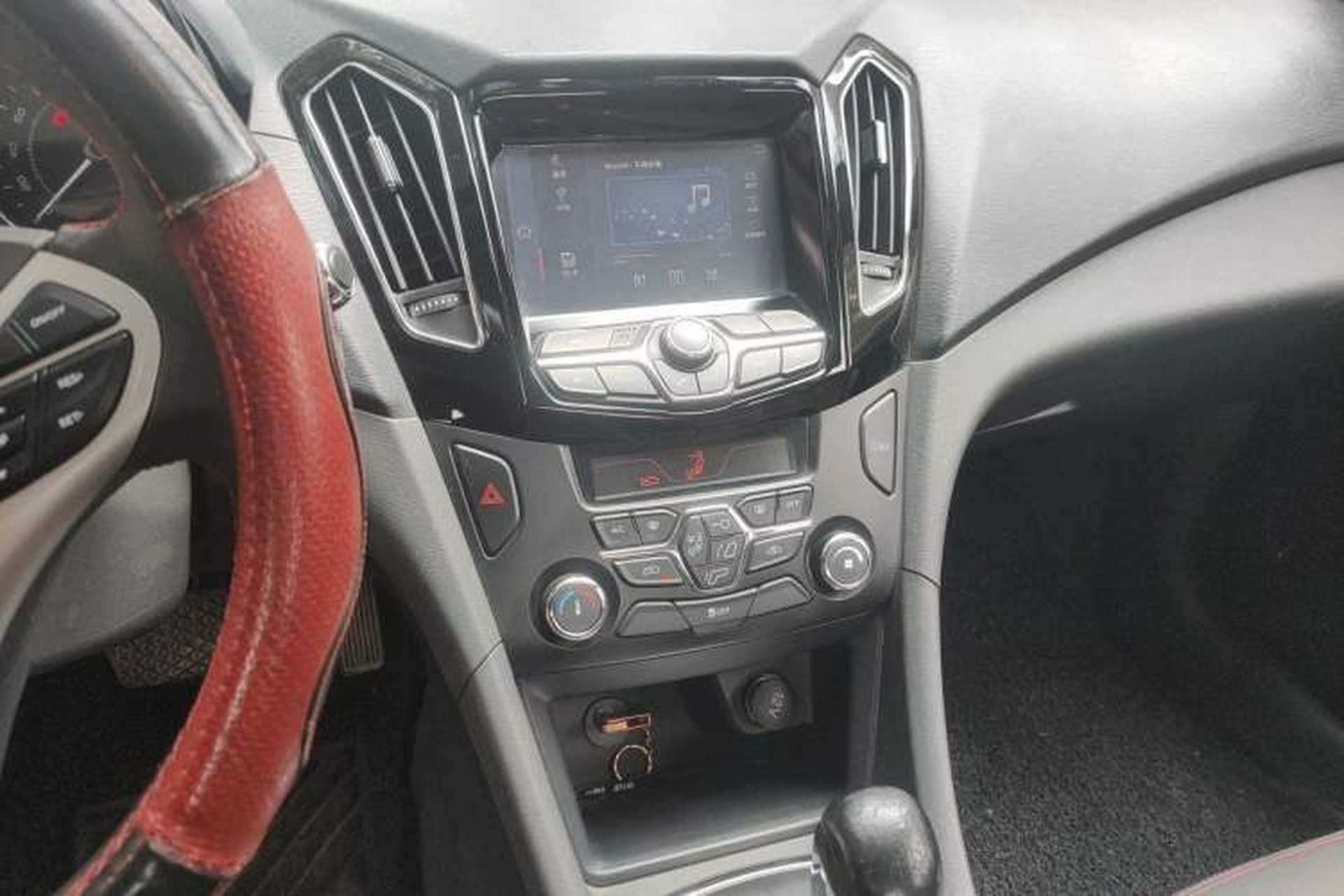 Used Chery Arrizo 7 2016 1.6L CVT ZhiShang Edition Audio And AC Panel
