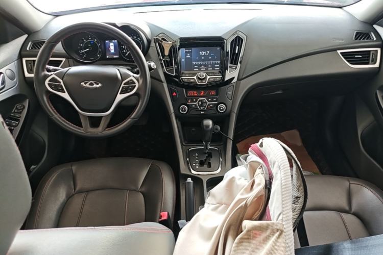 Used Chery Arrizo 7 2016 1.6L CVT ZhiShang Edition Center Console