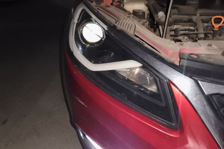 Used Chery Arrizo 7 2016 1.6L CVT ZhiShang Edition Right Front Headlight