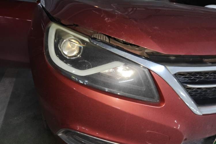 Used Chery Arrizo 7 2016 1.6L CVT ZhiShang Edition Right Front Headlight