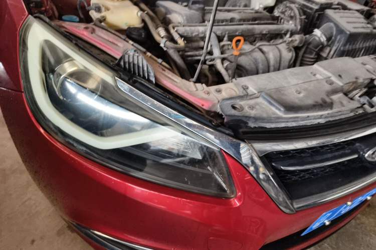 Used Chery Arrizo 7 2016 1.6L CVT ZhiShang Edition Right Front Headlight