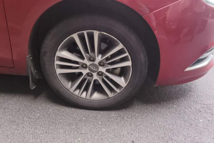 Used Chery Arrizo 7 2016 1.6L CVT ZhiShang Edition Right Front Wheel Hub
