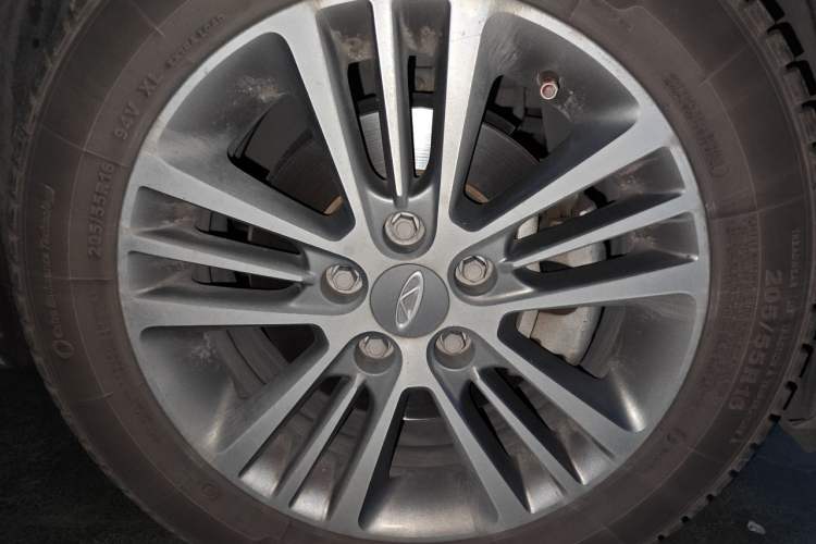 Used Chery Arrizo 7 2016 1.6L CVT ZhiShang Edition Right Front Wheel Hub