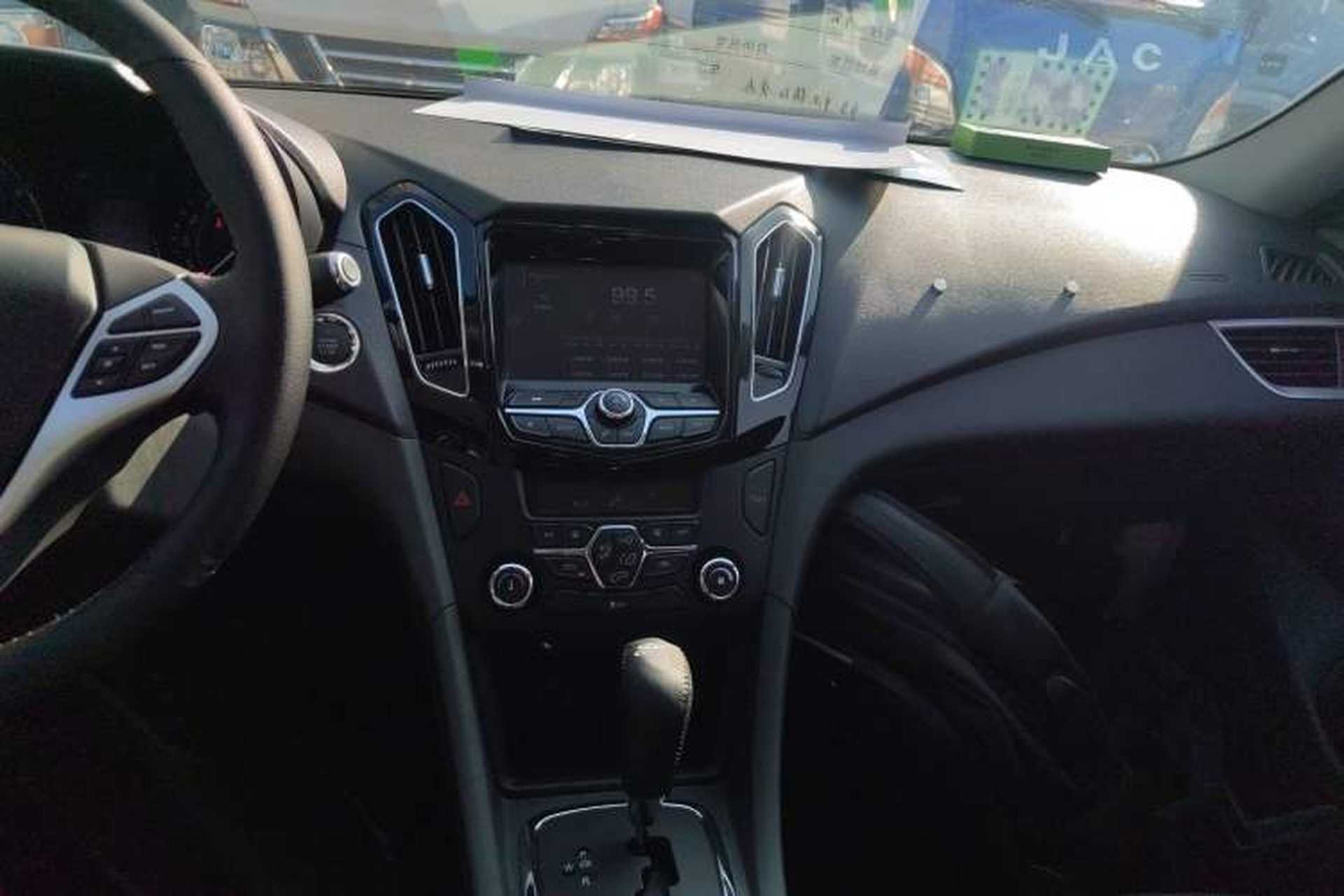 Used Chery Arrizo 7 2016 1.6L CVT ZhiShang Edition Audio And AC Panel