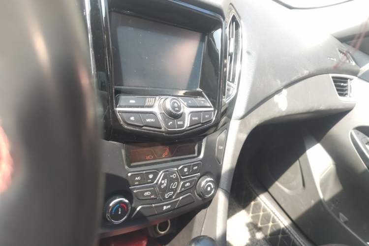 Used Chery Arrizo 7 2016 1.6L CVT ZhiShang Edition Audio And AC Panel