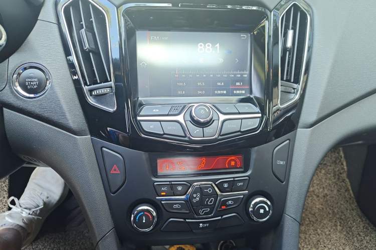 Used Chery Arrizo 7 2016 1.6L CVT ZhiShang Edition Audio And AC Panel