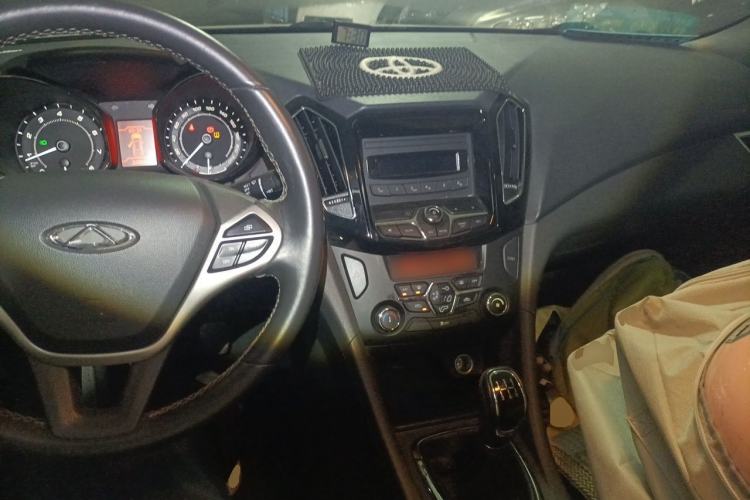 Used Chery Arrizo 7 2016 1.5T Manual Zhi Ling Edition Center Console